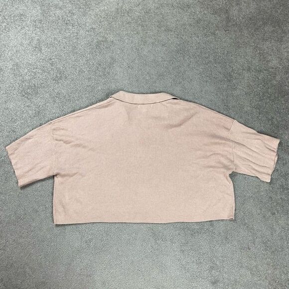 Guess Womens Size XL Crop Top Pink Short Sleeves Ribbed V Neck Pullover NWOT - Picture 2 of 4